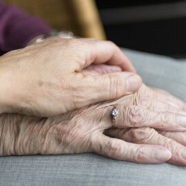 Pilar Solidario busca a adultos mayores para garantizar su renta básica en 2026"