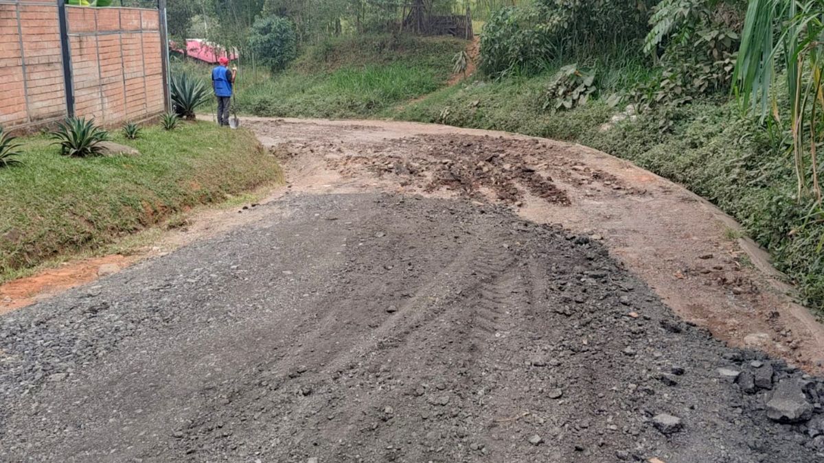 Así avanza la recuperación de vías en dos barrios de Cali tras denuncias ciudadanas