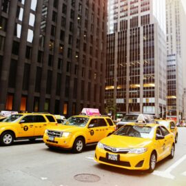 ¿Conoce la historia de los taxistas? Una profesión que lleva muchas épocas