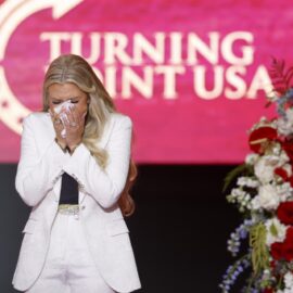 La viuda de Charlie Kirk dice que perdona al responsable del crimen de su esposo