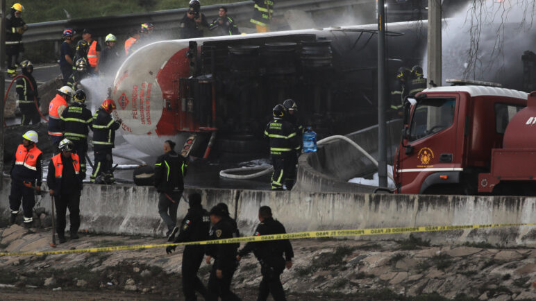 Asciende a 22 la cifra de fallecidos tras ocho días de la explosión de un camión de gas en México