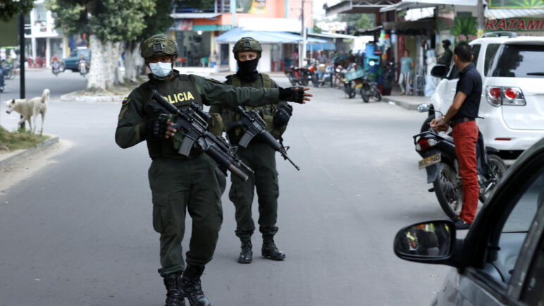 Ataque armado en Saravena dejó dos policías muertos y dos heridos