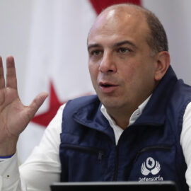 Gobierno sufre dura derrota, ante elección de Camargo como magistrado de la corte constitucional