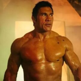 Dwayne Johnson busca su primera nominación al Oscar con su papel en 'The Smashing Machine'