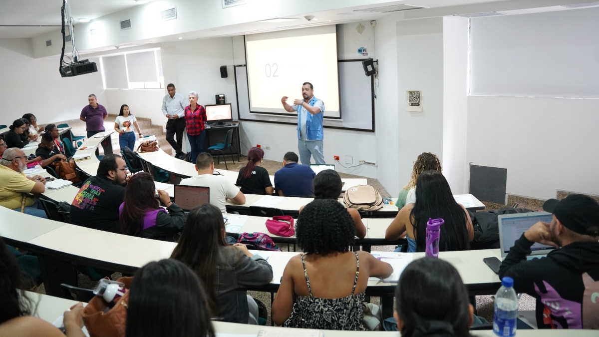 Líderes de Cali se capacitan para construir paz y cultura ciudadana en sus comunas