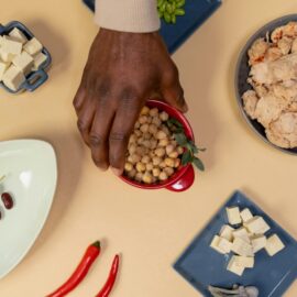 ¿Es bueno ser vegano? Experta aclara mitos relevantes sobre la alimentación