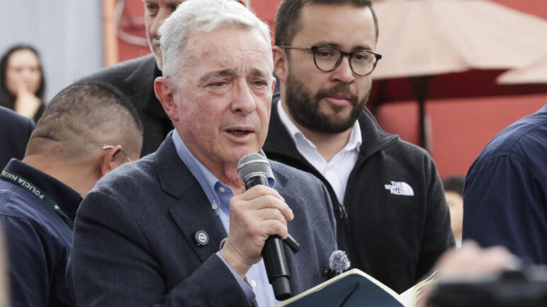 “No ataquen a Paloma Valencia por mis errores”: Expresidente Uribe responde a acusaciones