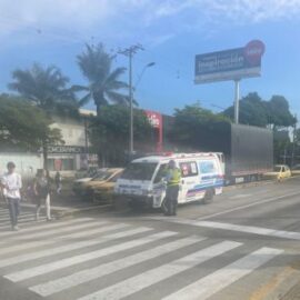 Inmovilizan ambulancia que estaría transportando pasajeros durante el Día sin carro