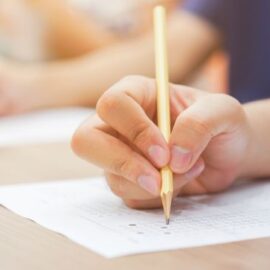 ¿Qué puntaje es considerado 'bueno' en el ICFES?