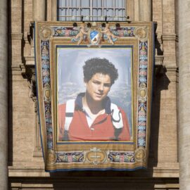 ¿Quién fue Carlo Acutis, el primer santo milenial? Esta es su historia