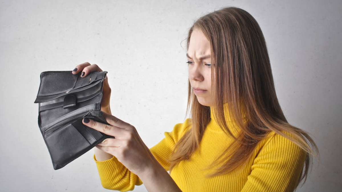 Consejos de finanzas para la temporada de fin de año: Experto da recomendaciones para ahorrar