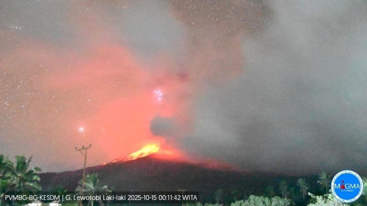 El volcán Lewotobi entra en erupción y eleva la alerta máxima en Indonesia
