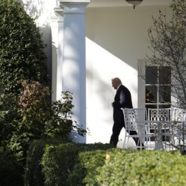 Tribunal Supremo de EE.UU. analiza la legalidad de los aranceles de Trump