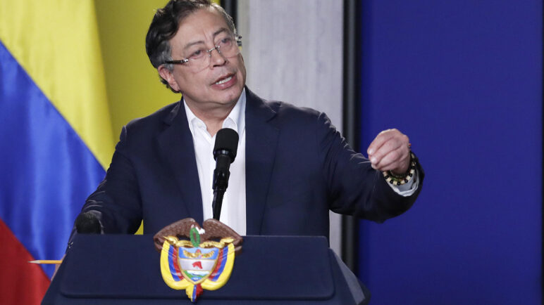 Petro ordenó bombardeo contra ‘Iván Mordisco’ en el Guaviare