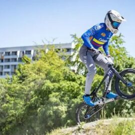 Vallecaucanos brillan en el Sudamericano de BMX Freestyle con su participación en Armenia