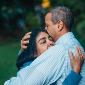 ¿Qué es el apego ansioso y cómo influye en las relaciones?