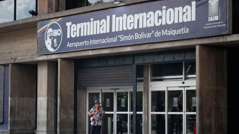 Tras oleada de cancelaciones, Venezuela pide a aerolíneas internacionales reactivar sus rutas