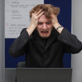¿Qué es el síndrome de Burnout y cómo identificarlo a tiempo?