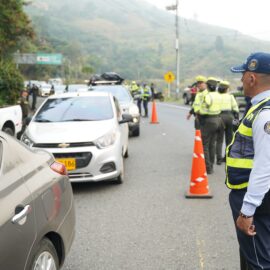 Pico y placa en kilómetro 18 para este domingo: anuncian cambios en horarios de ingreso