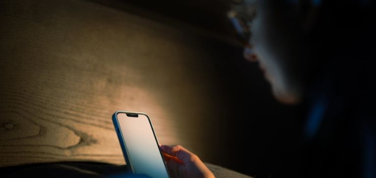 Malasia planea prohibir las redes sociales a menores de 16 años a partir de 2026
