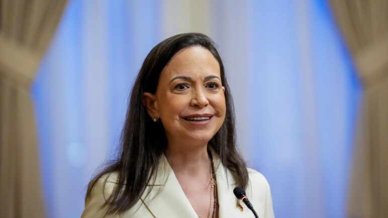 Premio Nobel rechaza entrega de galardón por parte de María Corina Machado a Donald Trump