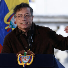 Petro anunció "salario mínimo vital" para Colombia en 2026, ¿de qué se trata?