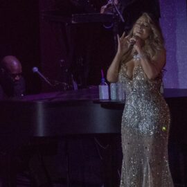 Mariah Carey amplía su récord en Billboard y suma 22 semanas en el primer lugar
