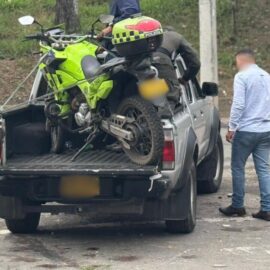 Atentado en Cali desata reacciones de autoridades y gremios, tras el fallecimiento de dos policías