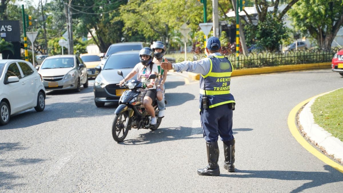 Atentado en Cali desata reacciones de autoridades y gremios, tras el fallecimiento de dos policías