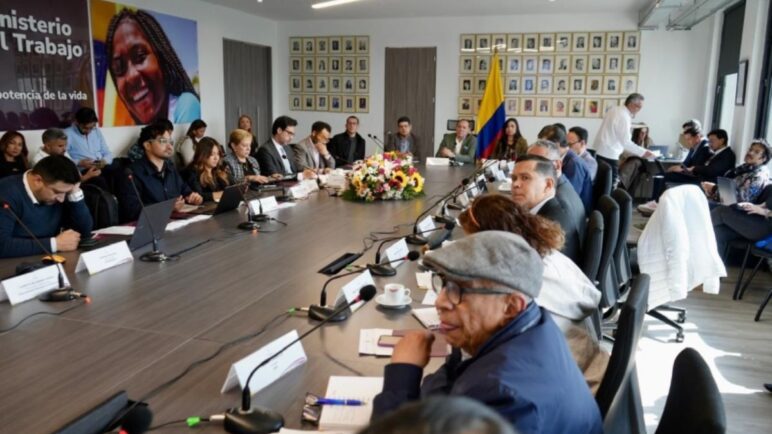 Fenalco se retira de la mesa de concertación del salario mínimo y acusa al Gobierno de decisión anticipada