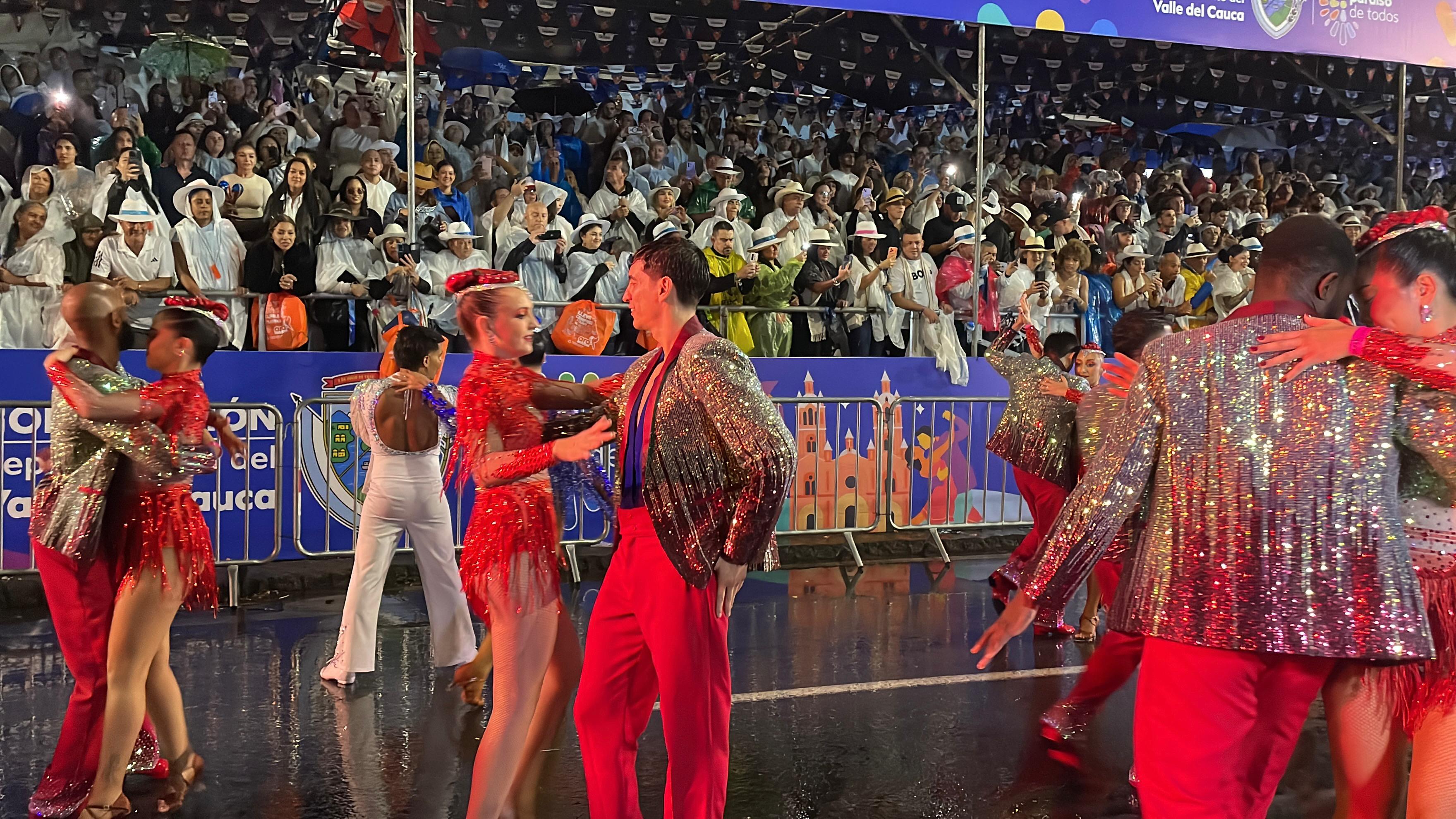 La calle de la Feria protagoniza el quinto día de la Feria de Cali 2025 con música y fiesta popular