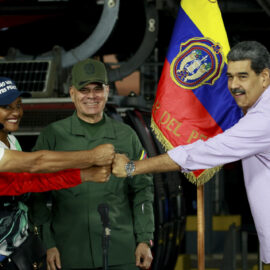 Maduro insiste en una unión militar con Colombia para defender la soberanía