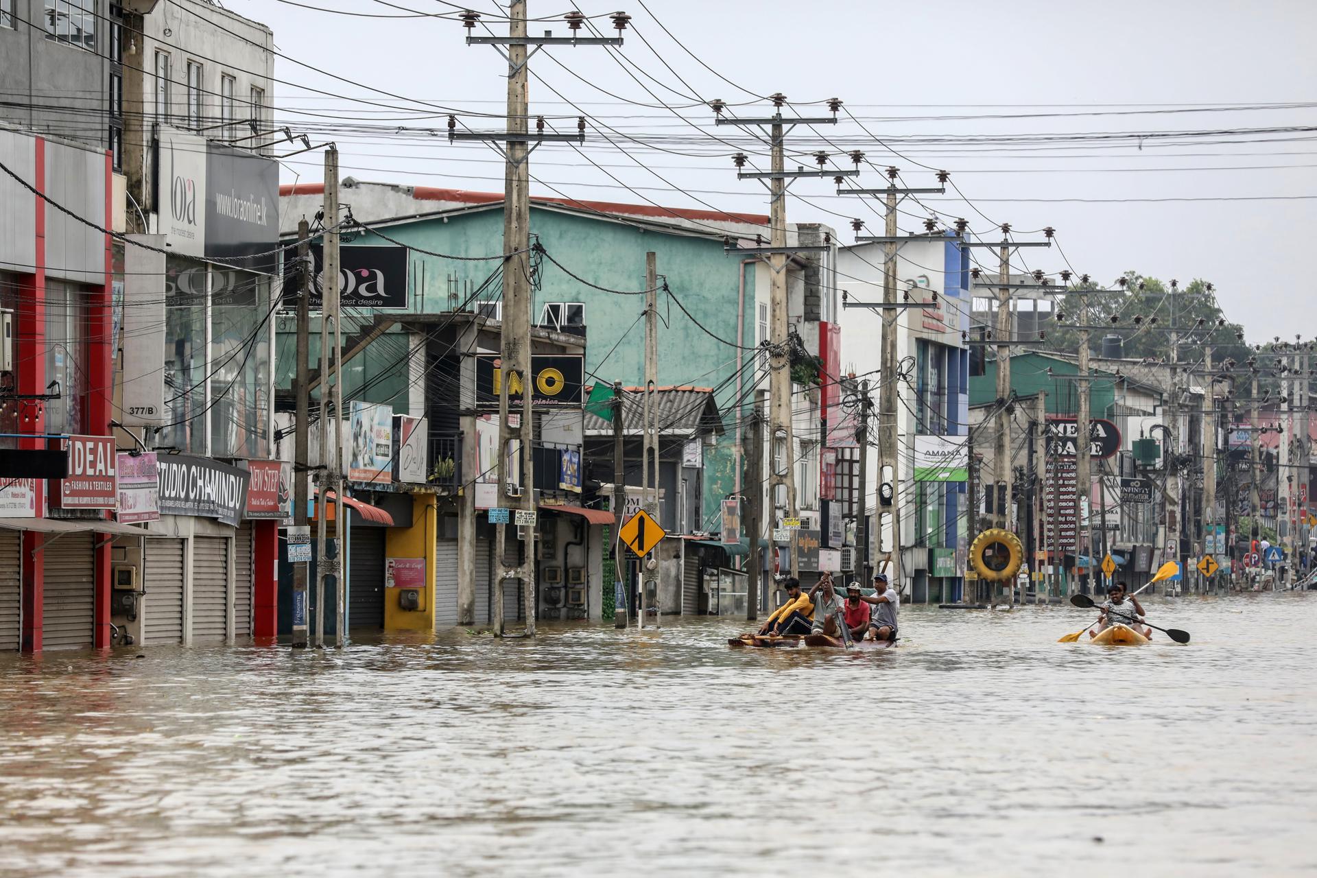 Asciende a 366 la cifra de fallecidos por las fuertes inundaciones en Sri Lanka