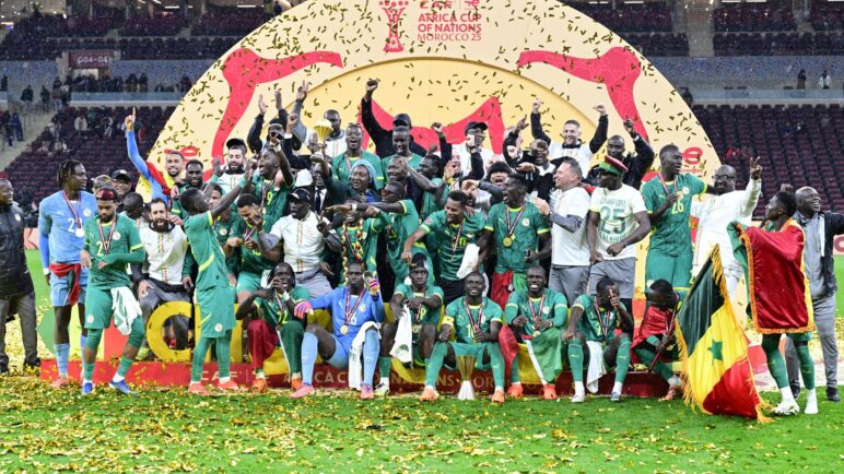 ¡De escándalo! Así fue la final de la Copa Africana: pasó de todo