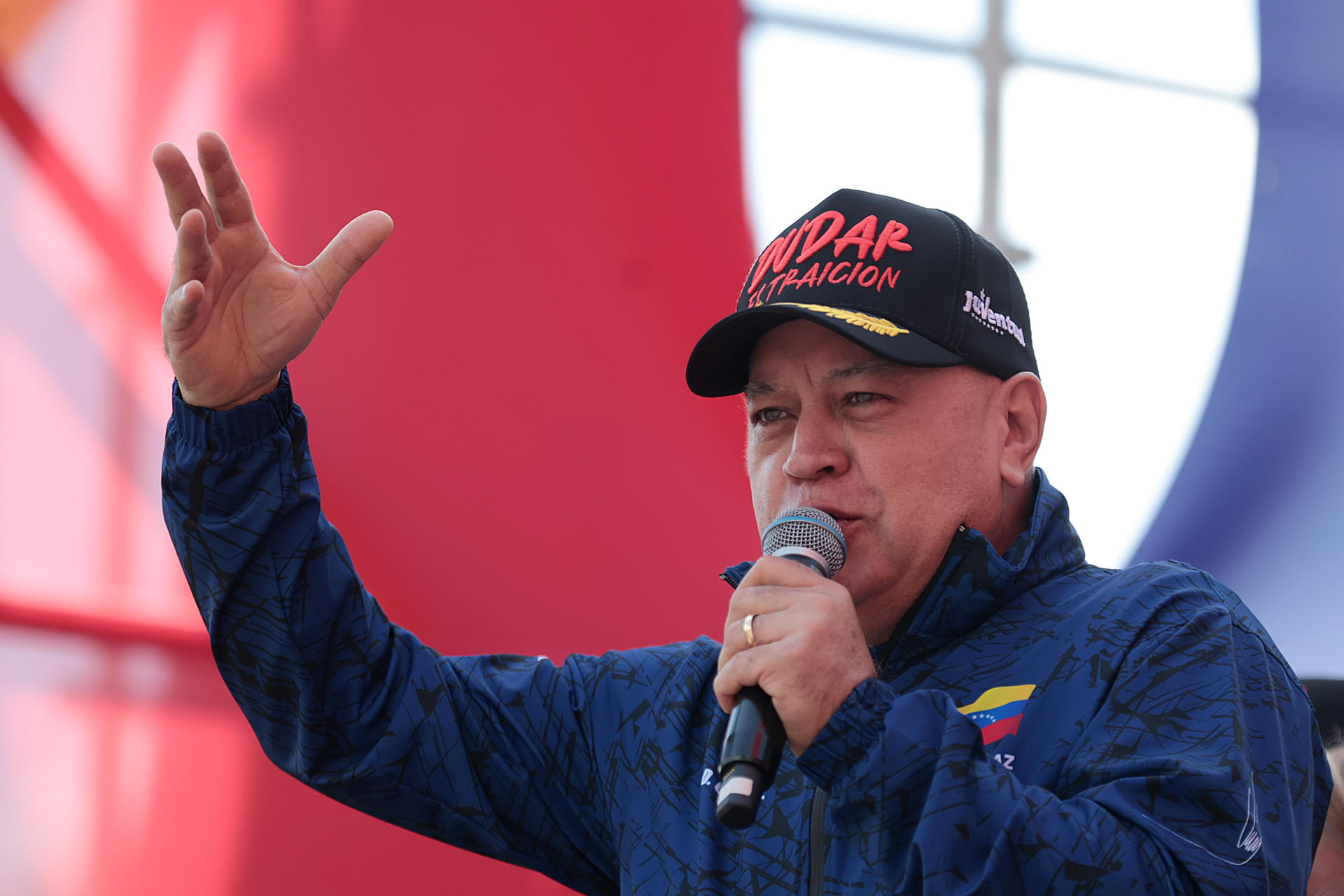 Diosdado Cabello dice que "hasta ahora" son cien los fallecidos en el ataque de EE.UU. a Venezuela