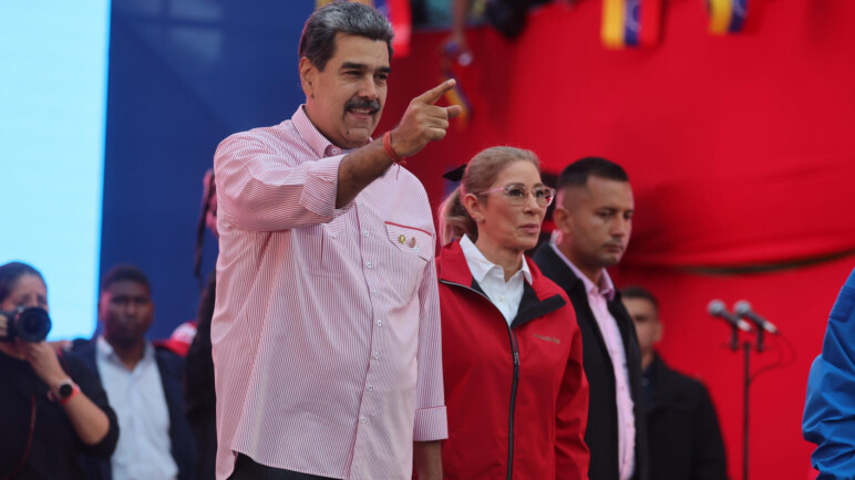 Maduro declara estado de conmoción exterior en Venezuela tras "agresión militar" de EE.UU.
