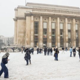 Ola de frío y nieve deja al menos seis fallecidos y paraliza el transporte en Francia