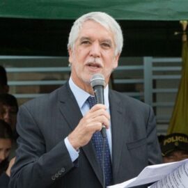 Enrique Peñalosa se suma a La Gran Consulta por Colombia: ya son nueve integrantes confirmados