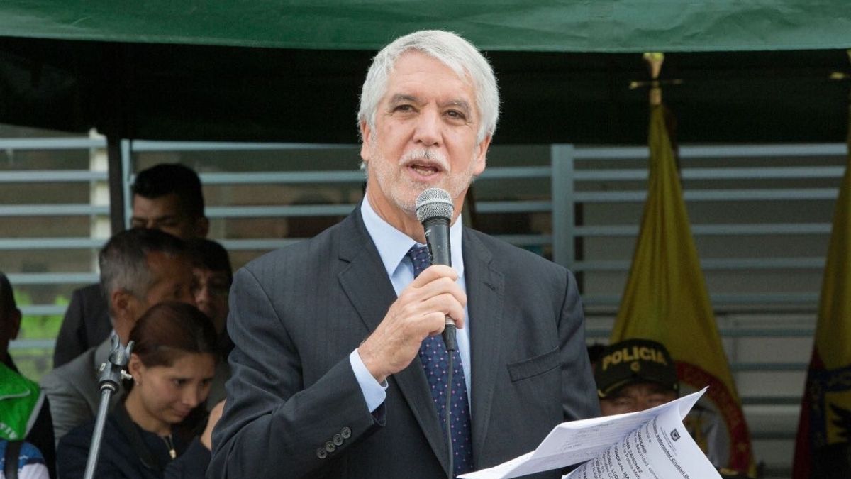 Enrique Peñalosa se suma a La Gran Consulta por Colombia: ya son nueve integrantes confirmados