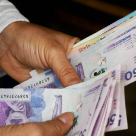 Conozca cómo organizar su dinero y fijar metas claras para unas finanzas sanas este año