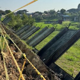 Activan plan de emergencia tras falla en muro de la estación de bombeo de Floralia
