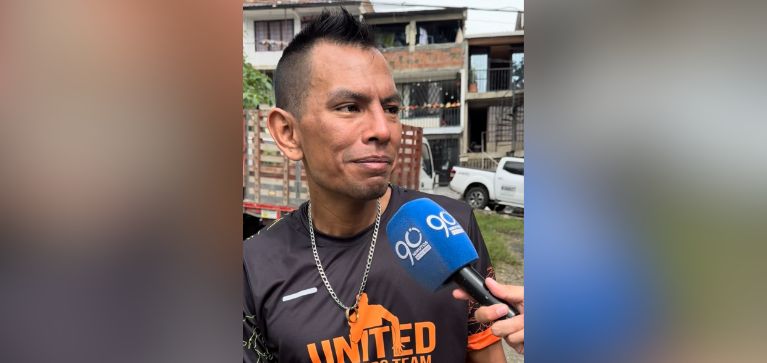 Video: guacamaya vuela junto al ciclista Diego Pescador durante un entrenamiento en el Quindío