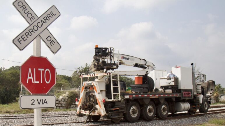 Descarrilamiento de tren en Oaxaca deja 14 muertos y enciende alertas en 2026