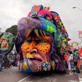 Con lluvia incluida, Pasto vivió el Desfile Magno del Carnaval de Negros y Blancos