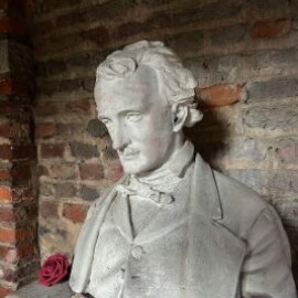 La sombría historia e incluso final de Edgar Allan Poe, considerado el 'maestro del terror'