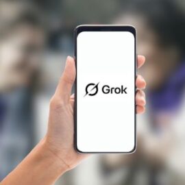 Elon Musk anuncia que IA de X, Grok, tendrá restricciones para evitar crear imágenes íntimas