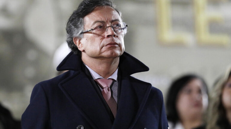 Gustavo Petro anuncia despliegue en la frontera y llama al diálogo en Venezuela
