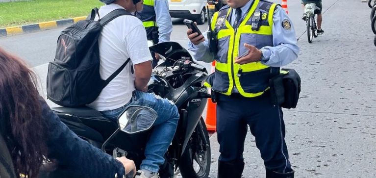 Guía para consultar comparendos de tránsito y ponerse al día con sus multas