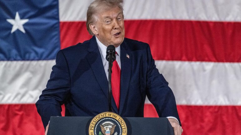Entra en vigor el nuevo arancel global del 15% impuesto por Trump