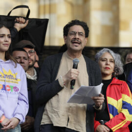 Iván Cepeda disputará primera vuelta presidencial si no le permiten ir a consulta